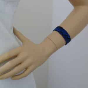 Bracelet tied ZIG ZAG black wide – color accent – Cobalt blue greenish